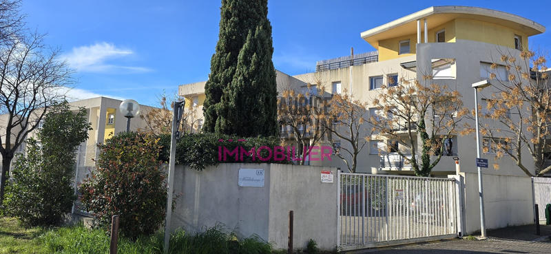 Parking / Garage - 12 m²