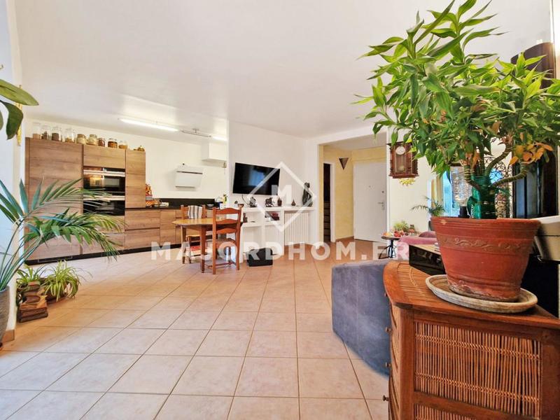 Appartement - 91 m² - 4 pièces