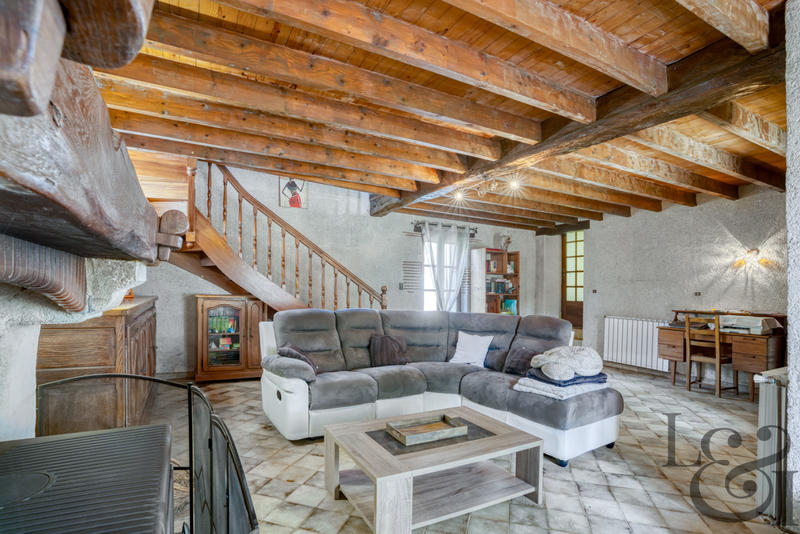 Maison - 313 m² - 8 pièces