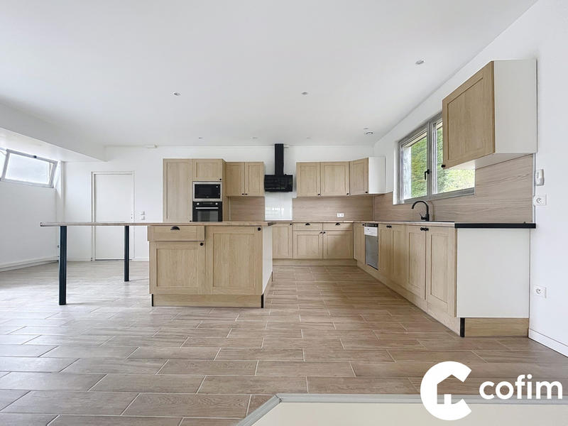 Maison - 191 m² - 7 pièces