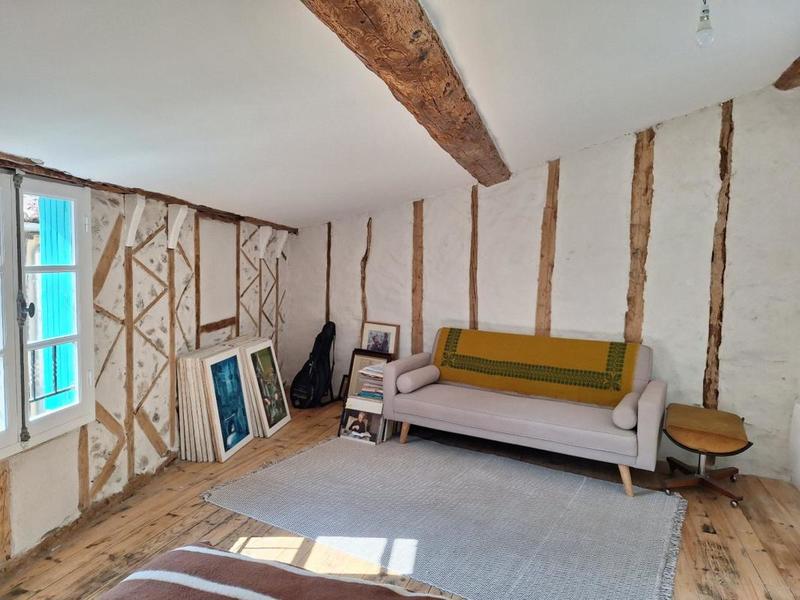 Maison - 81 m² - 5 pièces