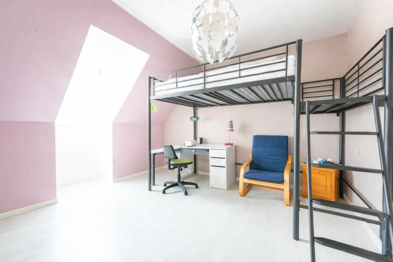 Maison - 200 m² - 8 pièces