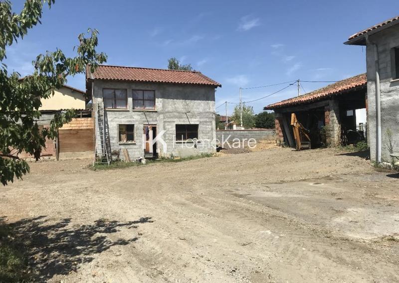 Maison - 180 m² - 5 pièces