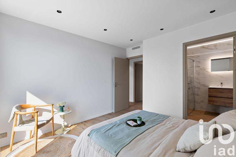 Appartement - 97 m² - 4 pièces