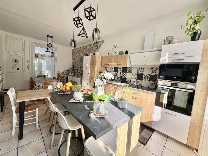 Maison - 140 m² - 6 pièces