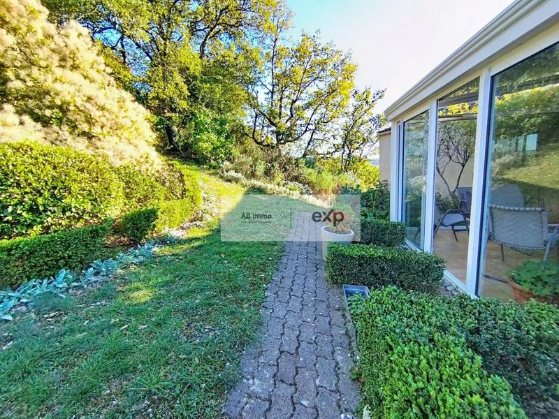 Villa - 152 m² - 8 pièces