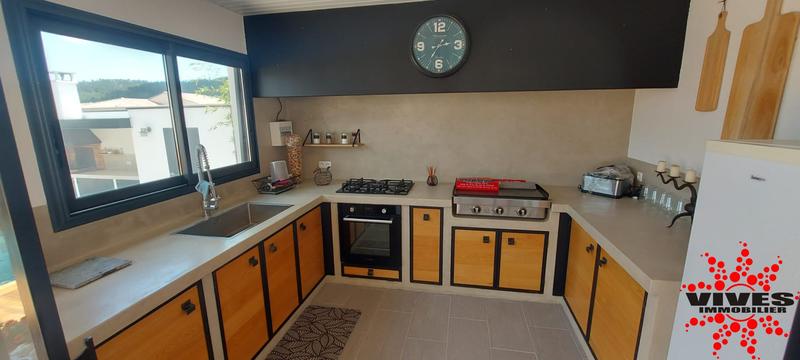 Villa - 176 m² - 6 pièces