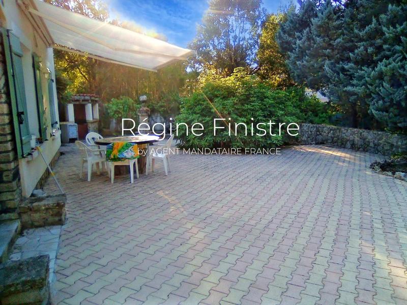 Maison - 205 m² - 7 pièces