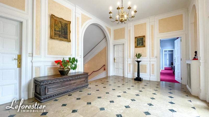 Propriété - 400 m² - 6 pièces