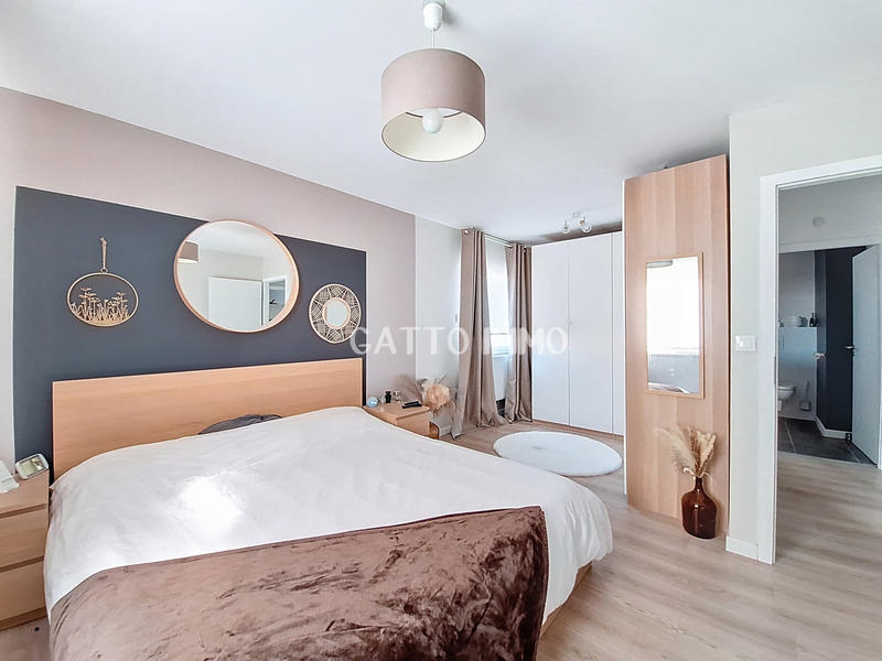 Maison - 102 m² - 5 pièces