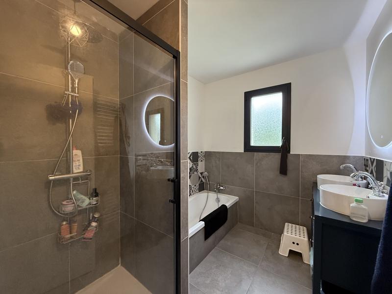 Maison contemporaine - 104 m² - 4 pièces