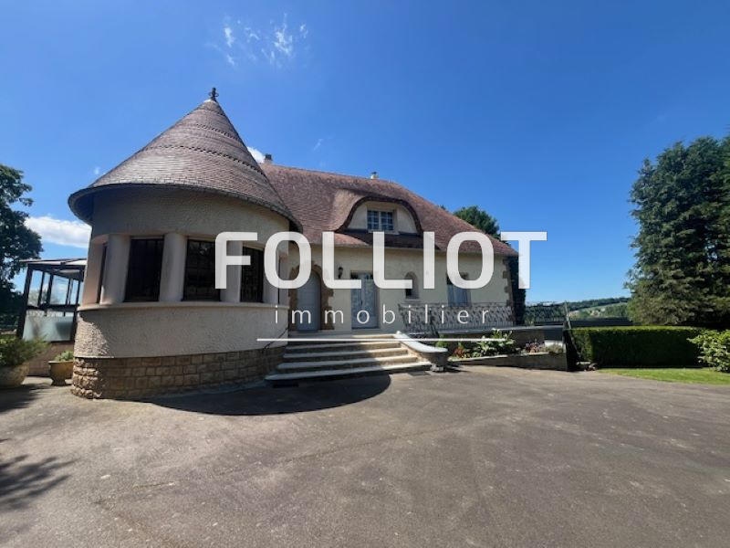 Maison - 177 m² - 7 pièces