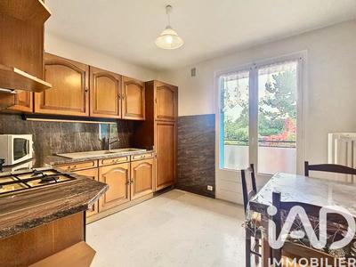 Maison - 122 m² - 6 pièces