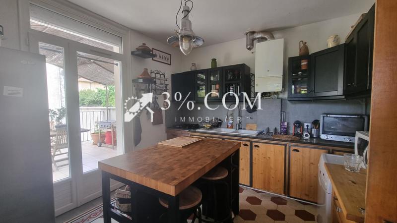 Maison - 240 m² - 8 pièces