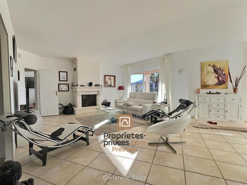 Villa - 185 m² - 7 pièces