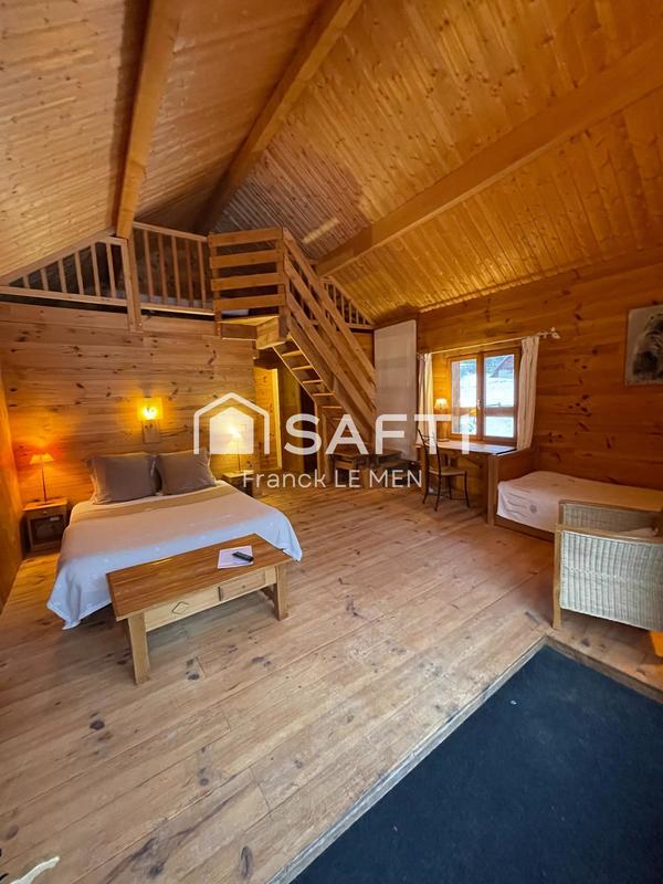 Châlet - 1 020 m² - 17 pièces