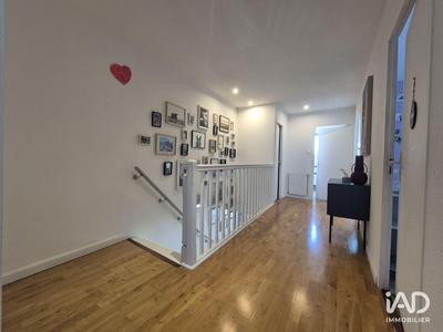 Maison - 204 m² - 6 pièces