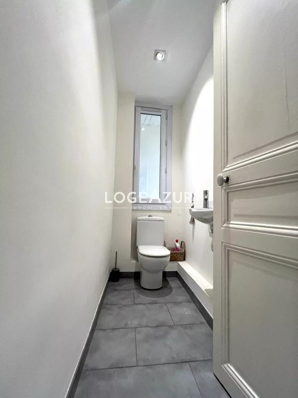 Appartement - 82 m² - 3 pièces