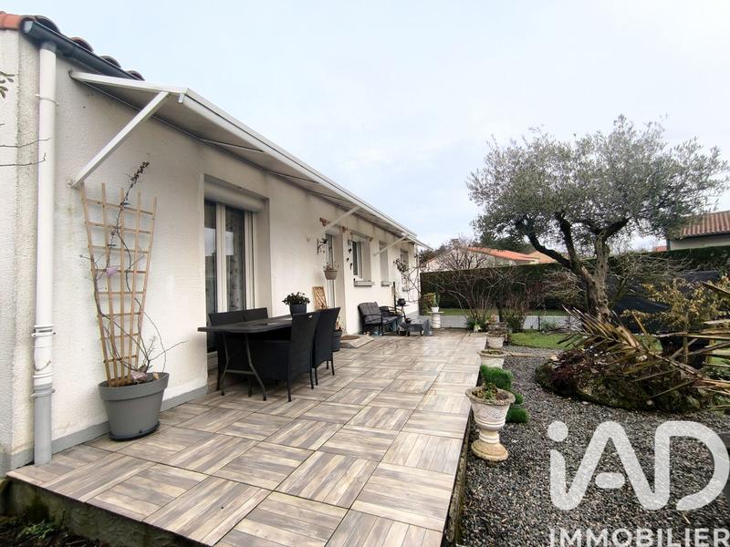 Maison - 95 m² - 5 pièces