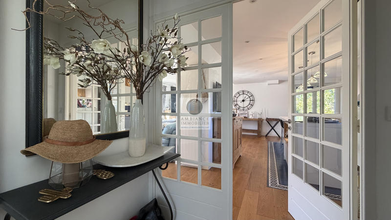 Maison - 228 m² - 7 pièces