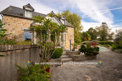 Maison - 176 m² - 7 pièces