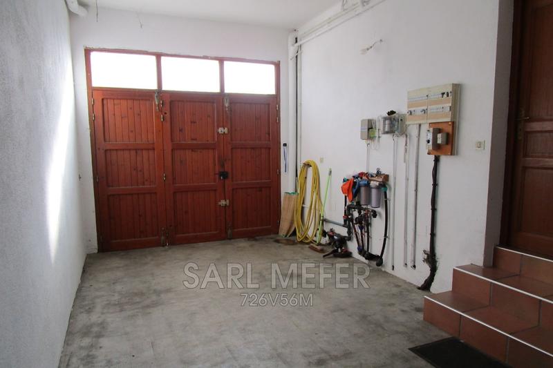 Maison - 195 m² - 7 pièces