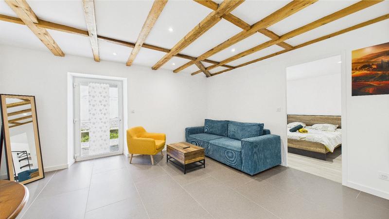 Maison - 236 m² - 7 pièces