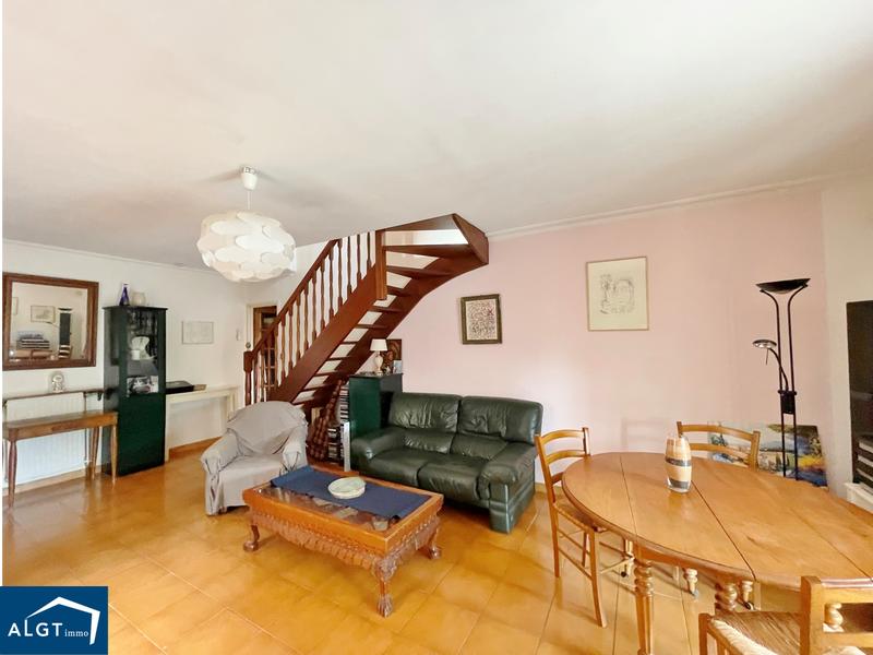 Maison - 96 m² - 5 pièces