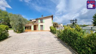 Maison d'architecte - 264 m² - 9 pièces