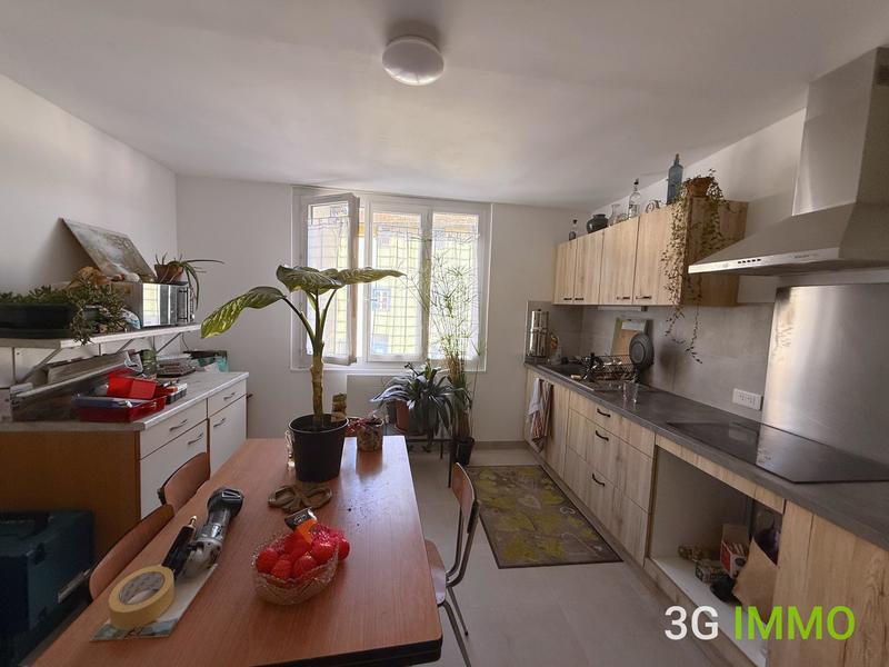 Immeuble - 260 m² - 12 pièces