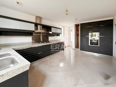 Maison - 143 m² - 5 pièces