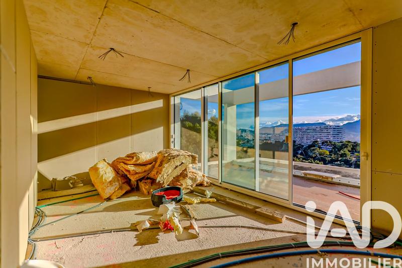 Appartement - 250 m² - 5 pièces