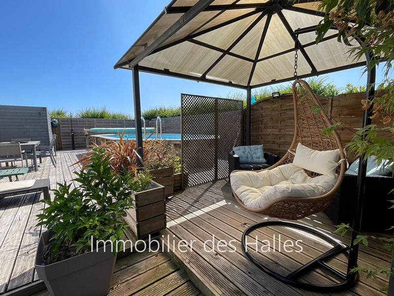Maison - 161 m² - 9 pièces