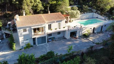 Maison - 128 m² - 5 pièces