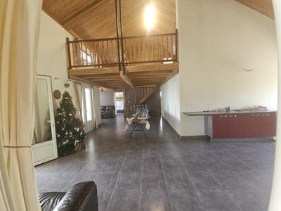 Villa - 243 m² - 8 pièces
