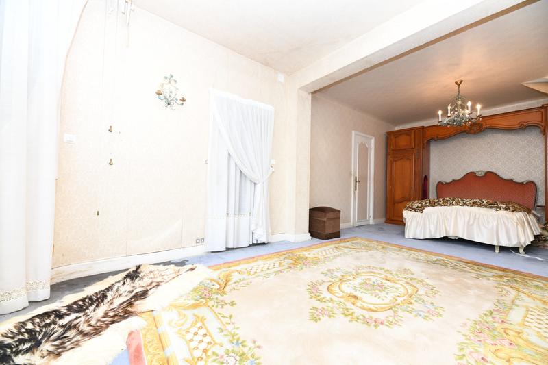 Maison - 190 m² - 10 pièces