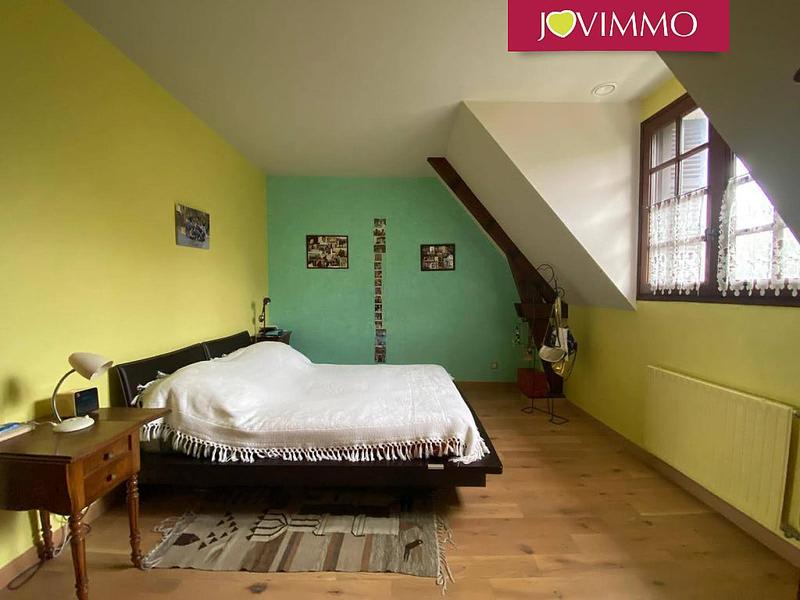 Maison - 305 m² - 10 pièces