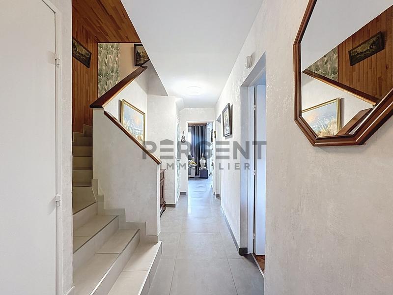 Maison - 95 m² - 5 pièces