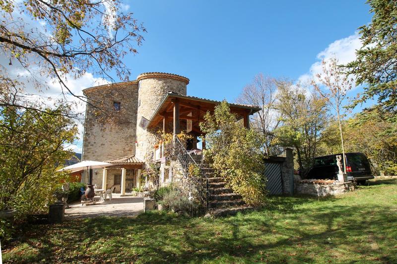 Château - 201 m² - 8 pièces