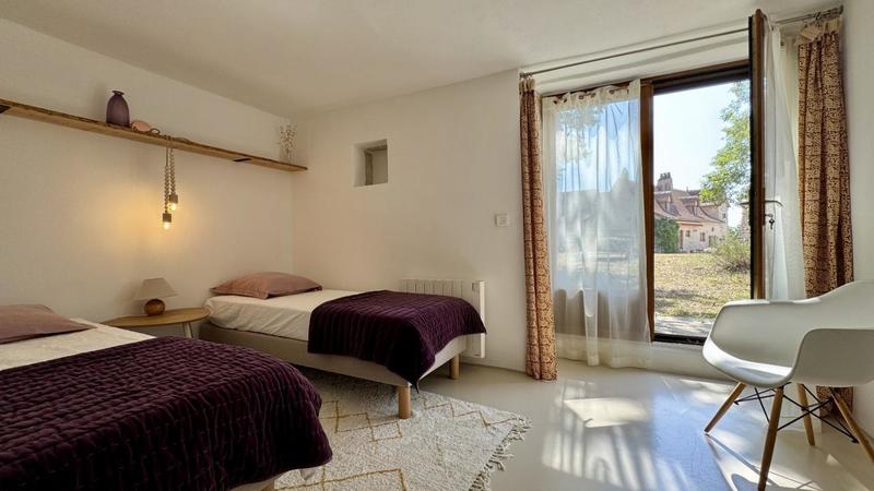 Corps de ferme - 250 m² - 11 pièces