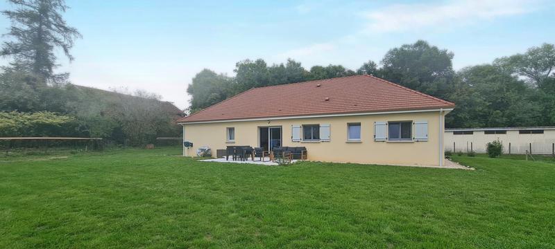 Maison - 101 m² - 5 pièces