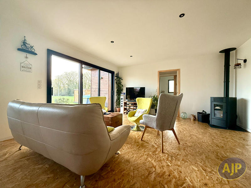 Maison - 97 m² - 5 pièces