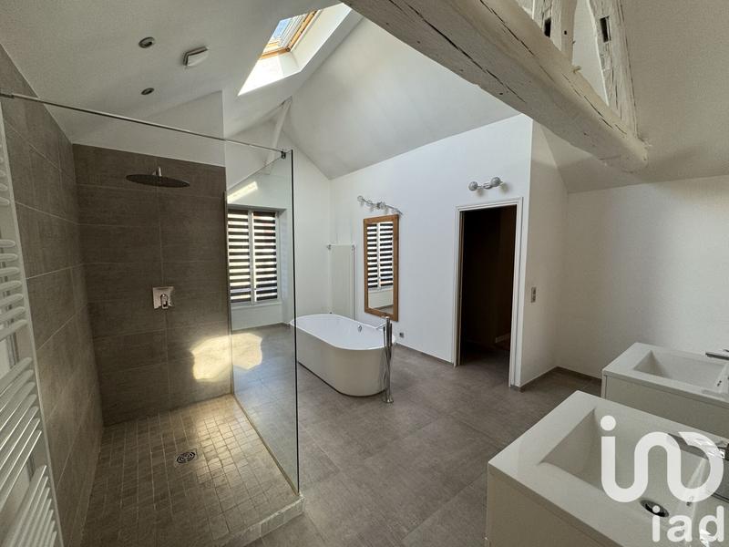 Maison - 162 m² - 8 pièces