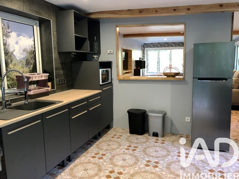 Maison - 280 m² - 13 pièces