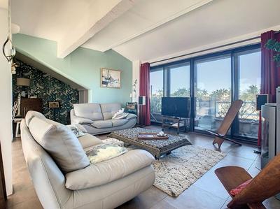 Appartement - 211 m² - 5 pièces