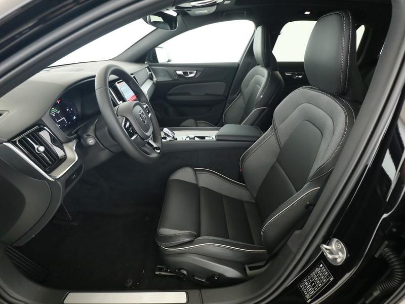 Volvo V60 2.0 B4 197 Ch Dark Plus Geartronic