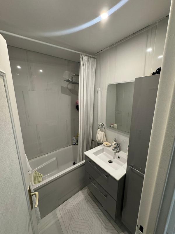 Appartement - 80 m² - 5 pièces