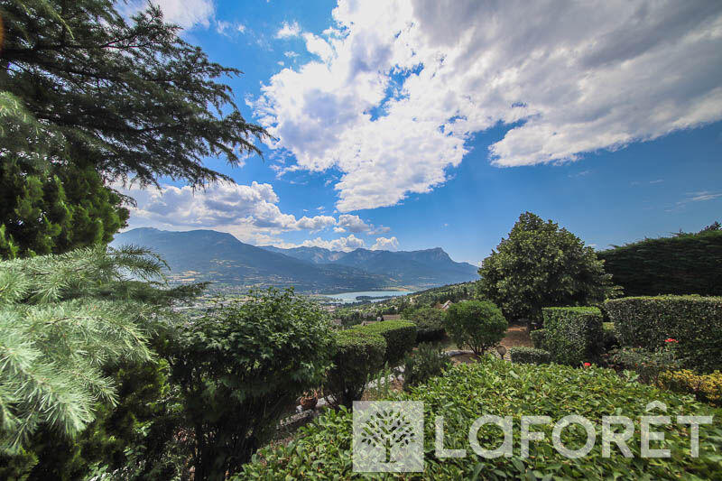 Maison - 171 m² - 5 pièces