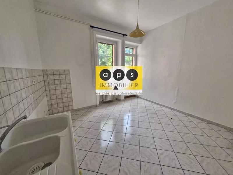 Immeuble - 20 pièces