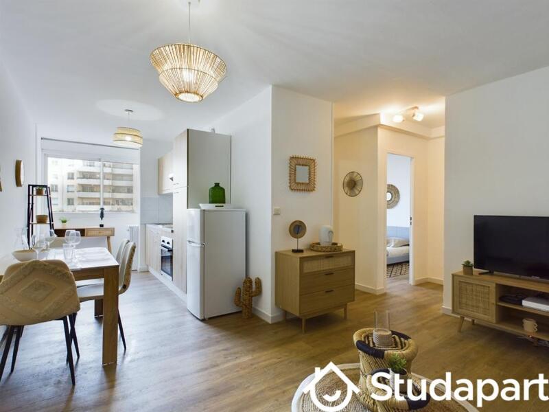 Chambre - 12 m² - 1 pièce